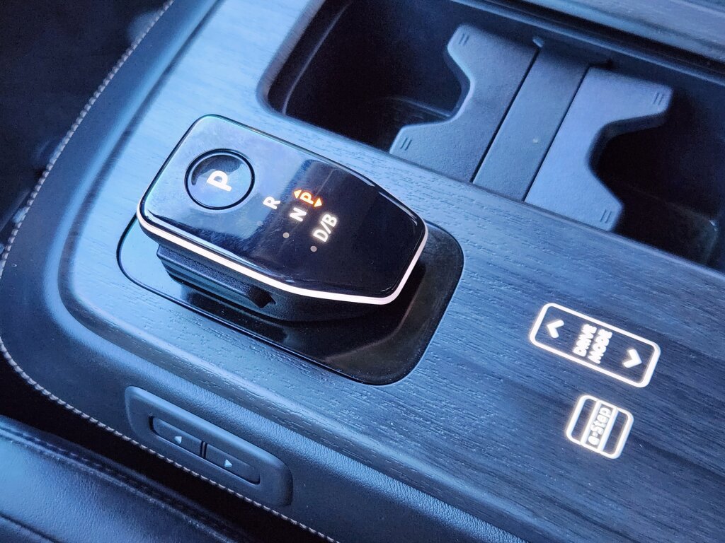 Used 2023 Nissan Ariya Engage AWD/4WD image 23