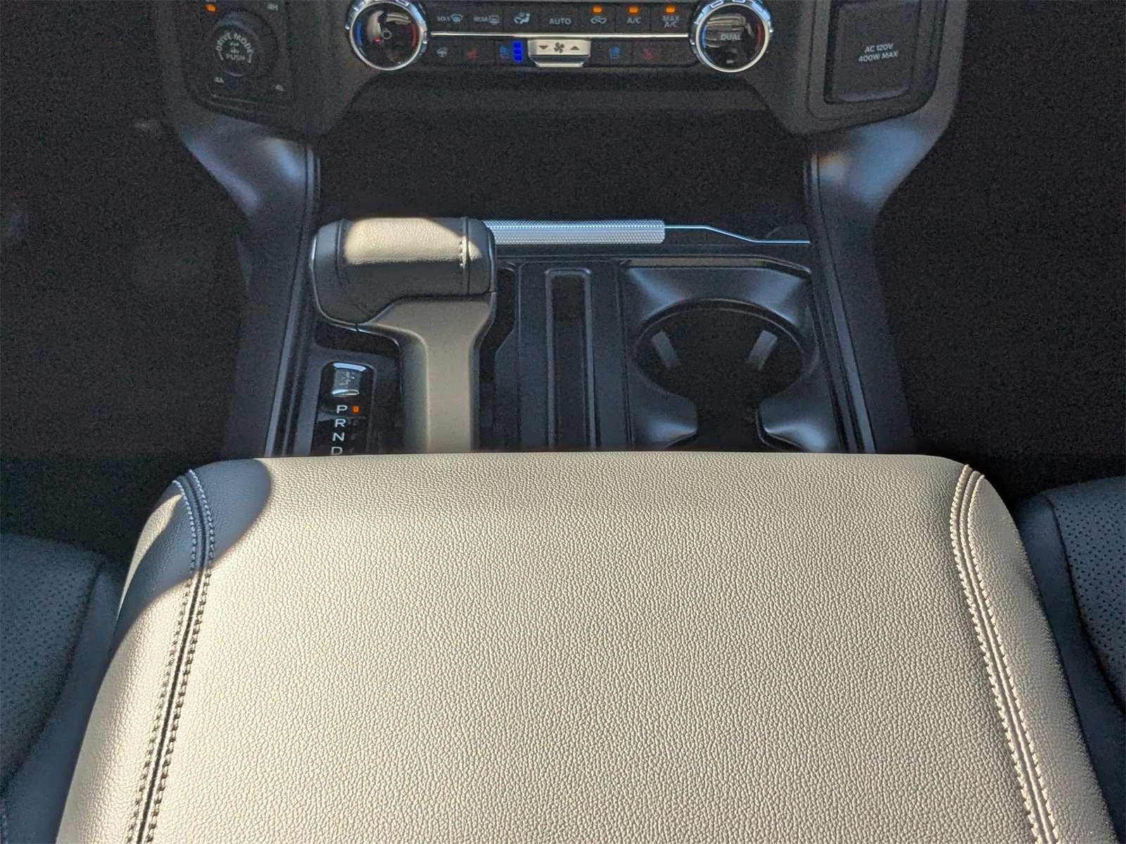 New 2026 Ford F150 Lariat w/ Equipment Group 502A High image 19