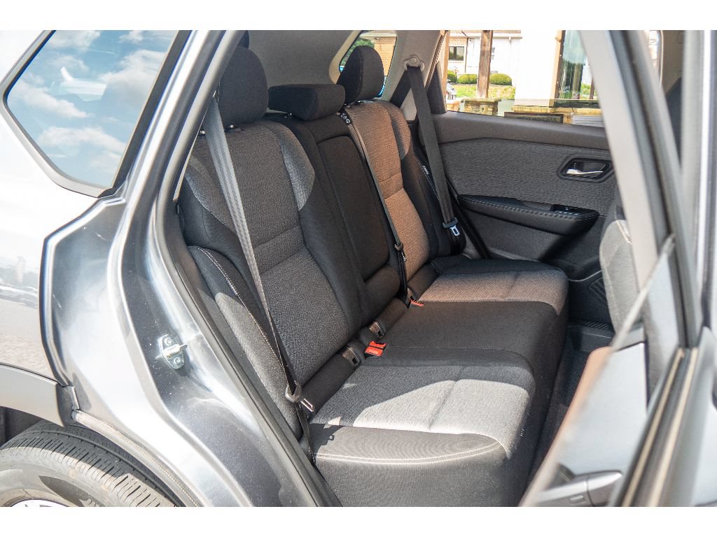 Used 2023 Nissan Rogue SV AWD/4WD image 19
