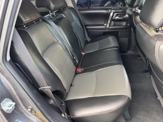Used 2016 Toyota 4Runner SR5 AWD/4WD image 8
