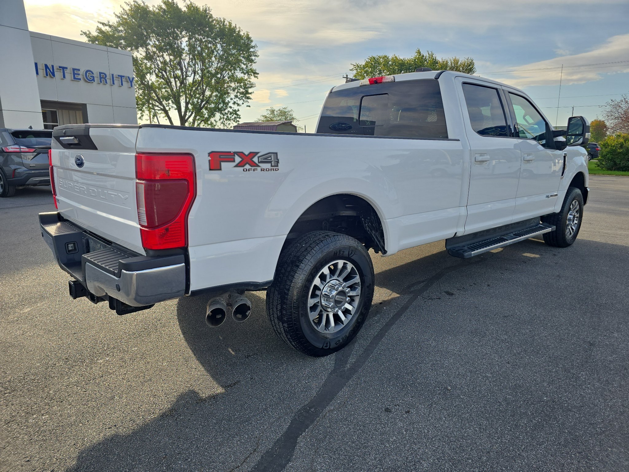 Used 2020 Ford F350 Lariat w/ Lariat Value Package AWD/4WD image 6