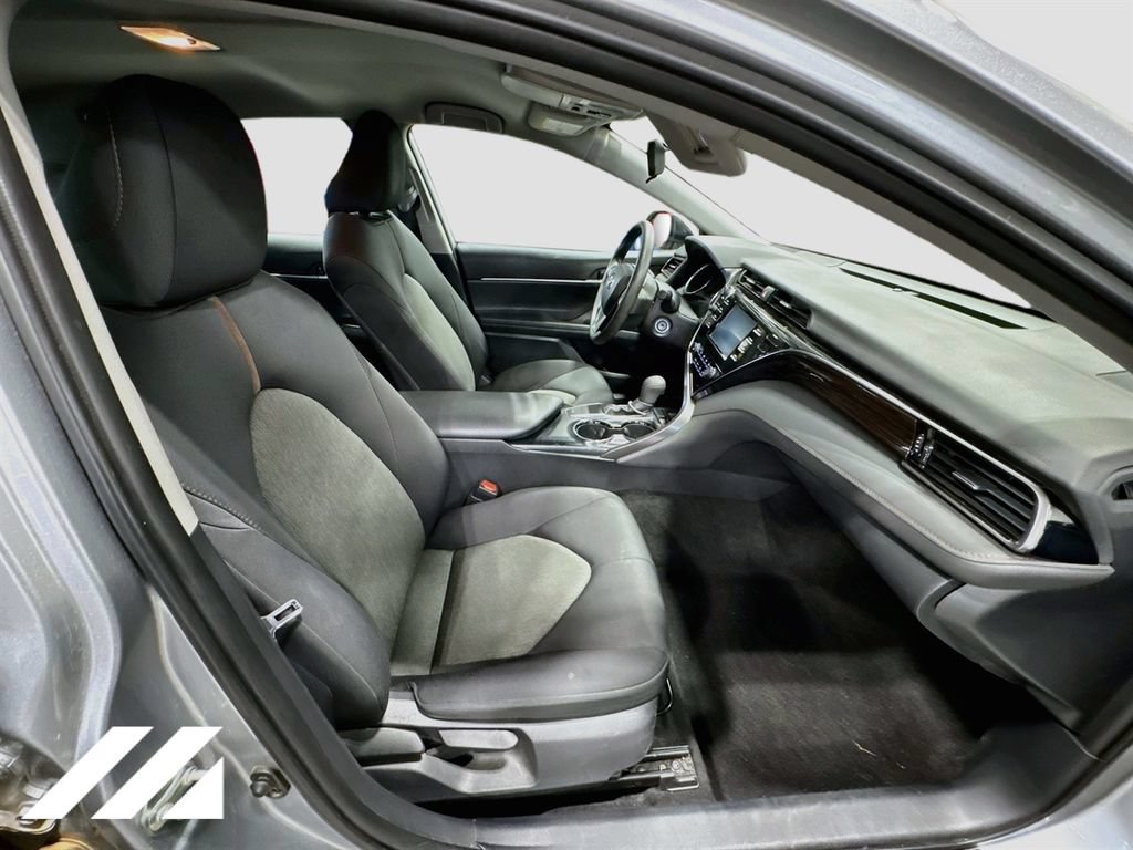 Used 2019 Toyota Camry LE FWD image 28