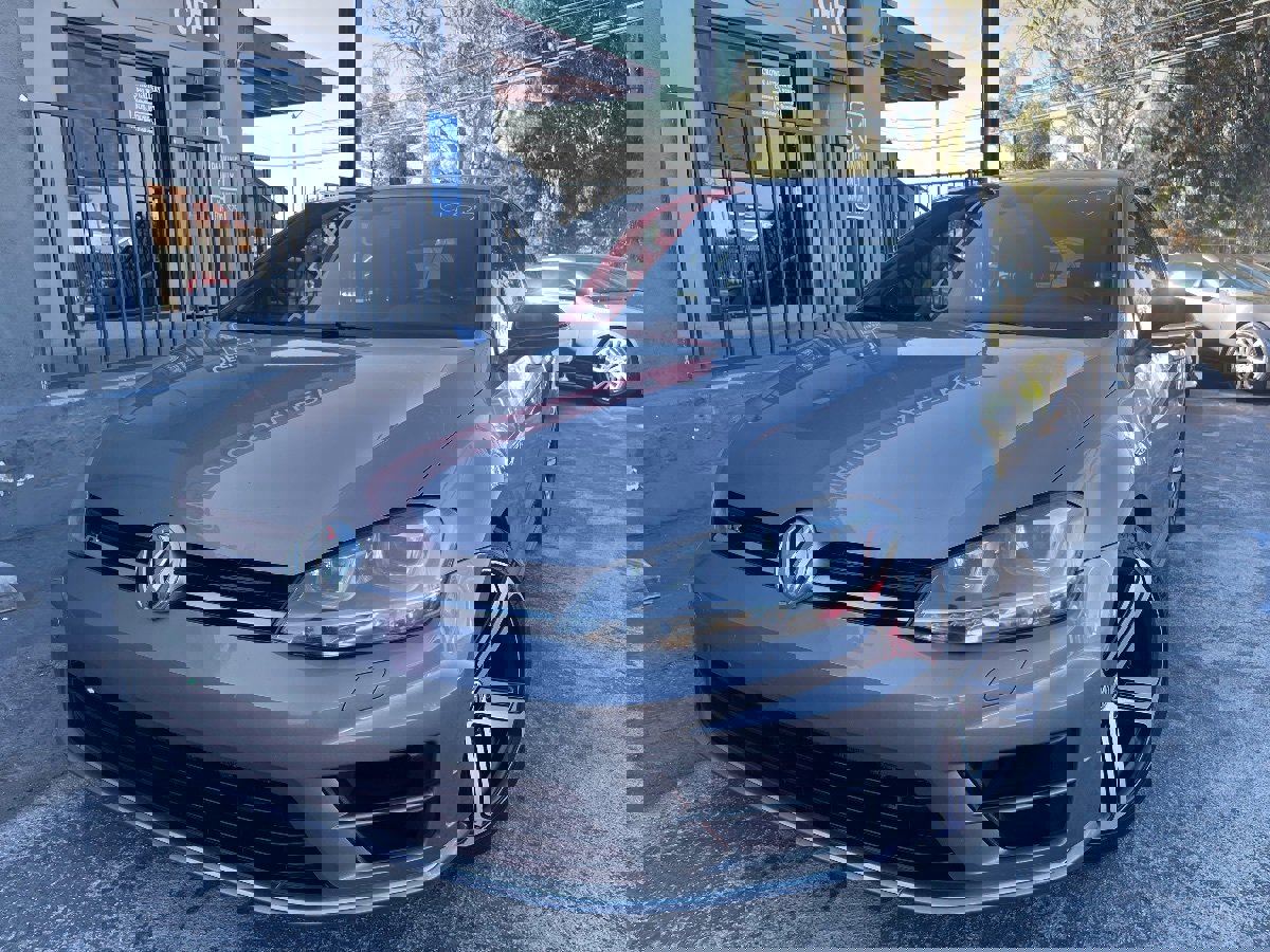 Used 2016 Volkswagen Golf R 4-Door image 1