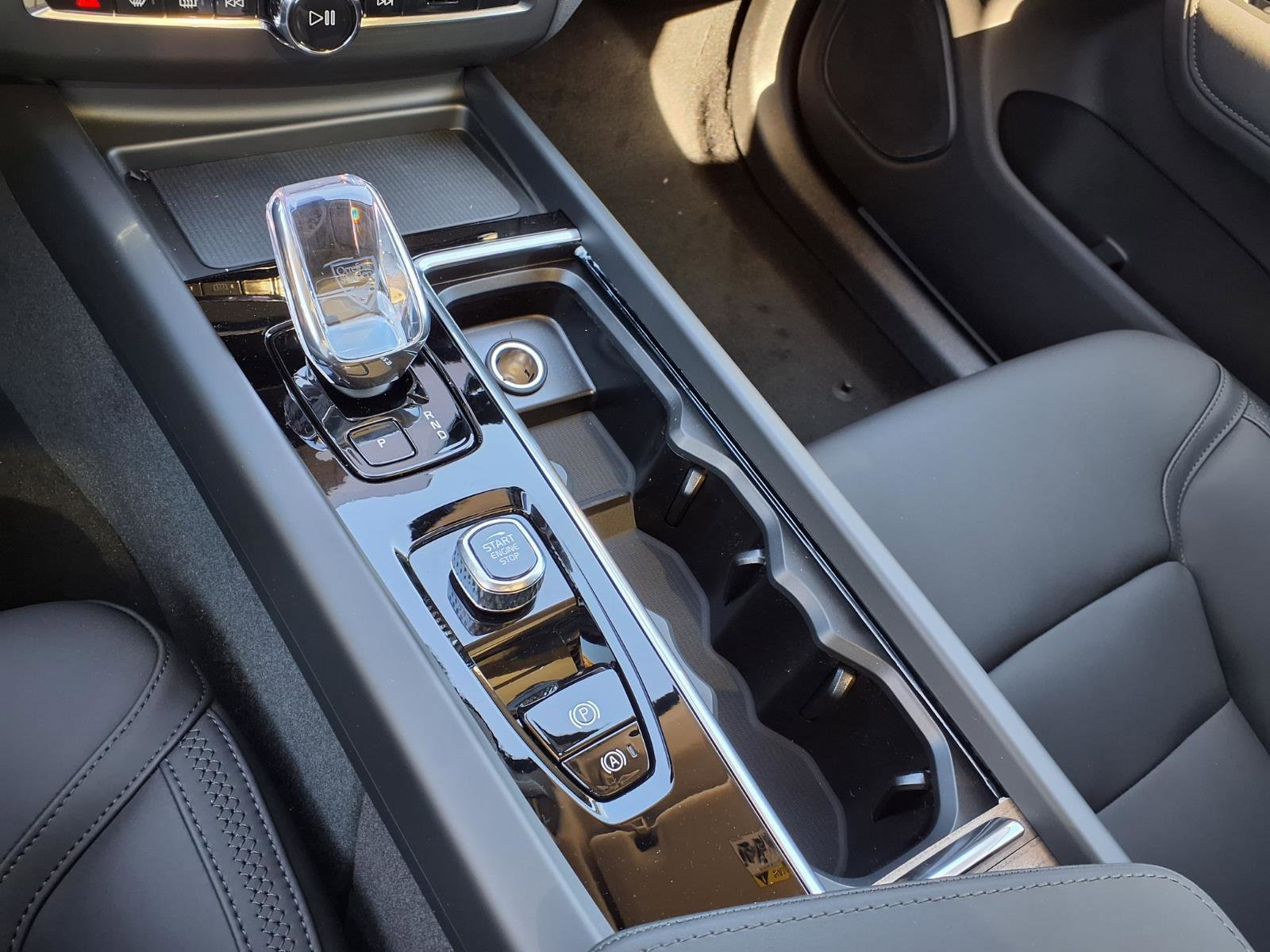 New 2026 Volvo XC60 T8 Core w/ Protection Package Premier image 14