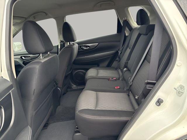 Used 2017 Nissan Rogue S image 19