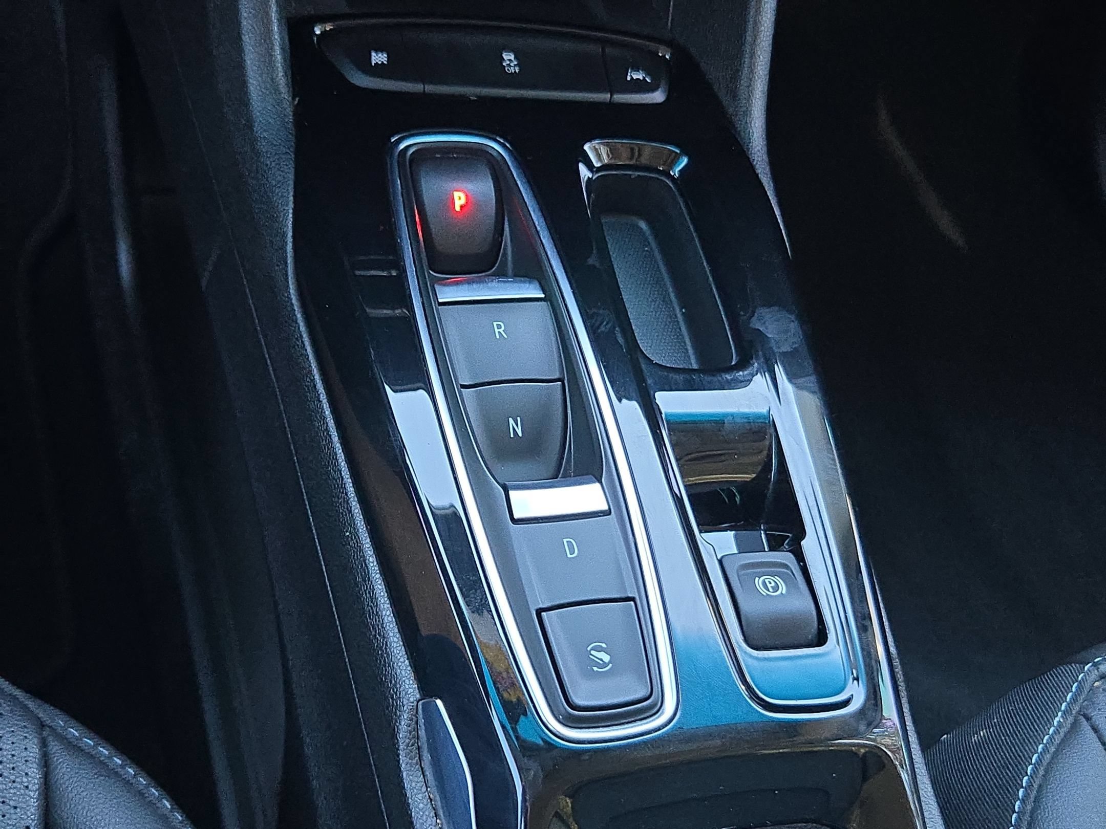 Certified 2023 Chevrolet Bolt LT w/ Infotainment Package FWD image 18