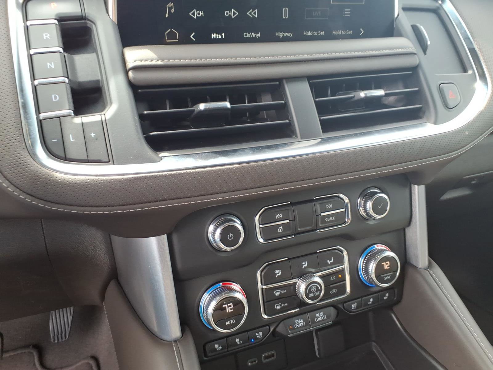 Used 2022 GMC Yukon SLT w/ SLT Premium Package image 15