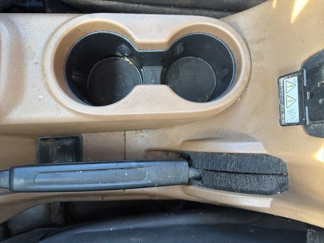 Used 2017 Jeep Wrangler Unlimited Sahara w/ Connectivity Group image 27