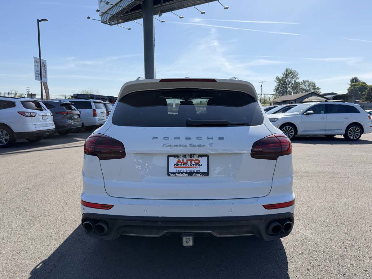 Used 2016 Porsche Cayenne Turbo AWD/4WD image 7