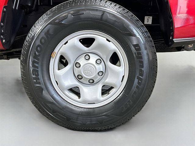 Used 2023 Toyota Tacoma SR AWD/4WD image 30
