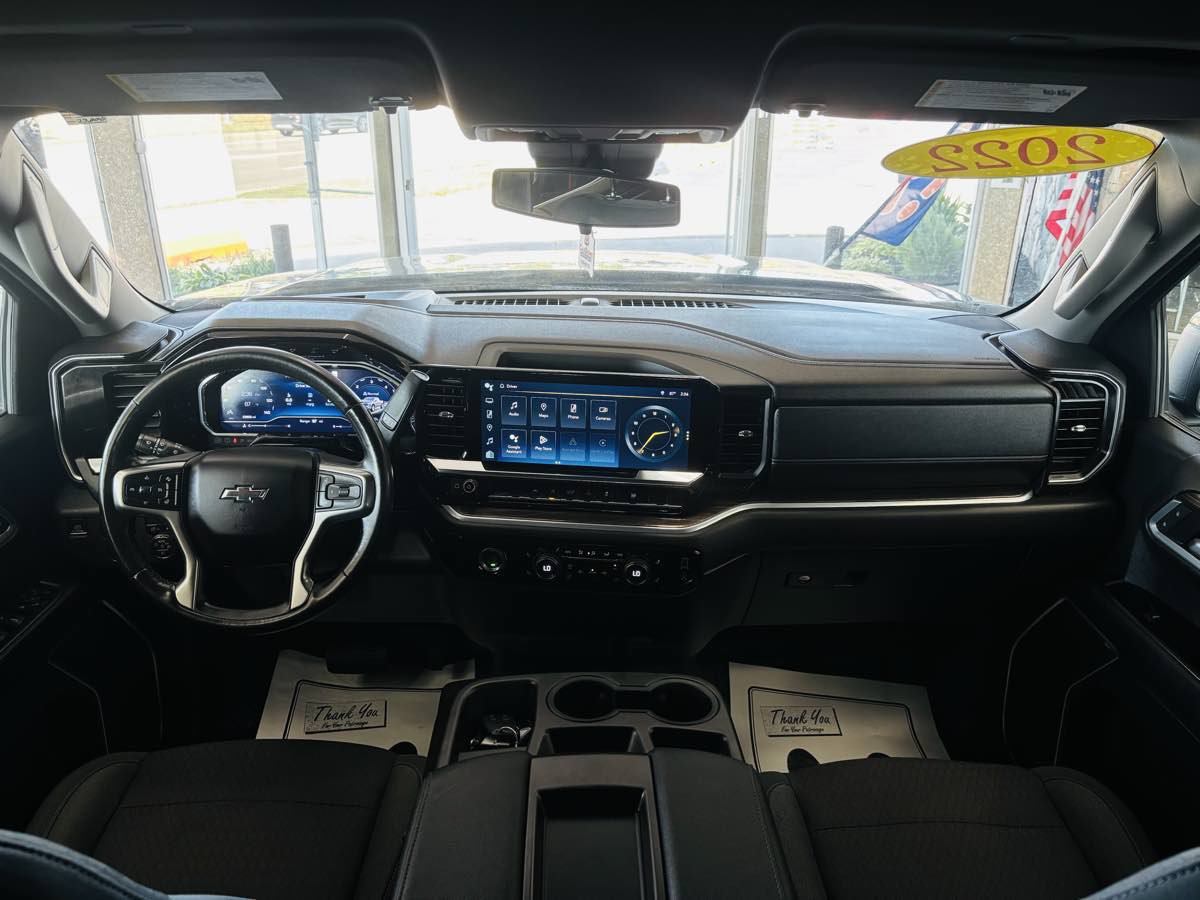 Used 2022 Chevrolet Silverado 1500 RST AWD/4WD image 45