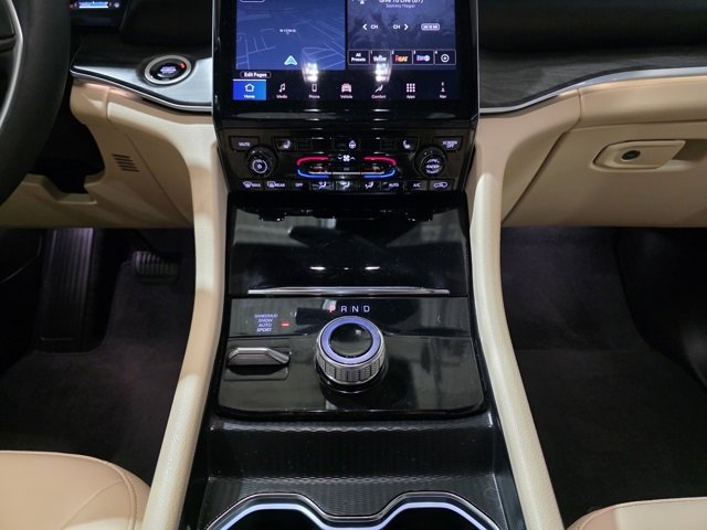 Used 2024 Jeep Grand Cherokee L Limited image 20