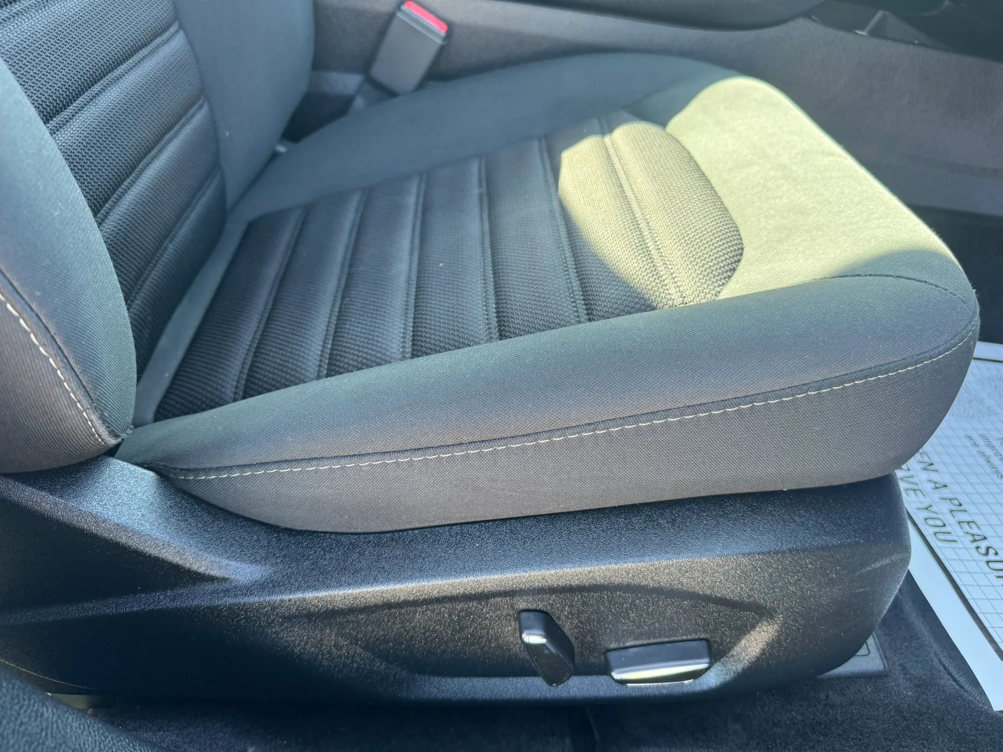 Used 2018 Ford Fusion SE image 40