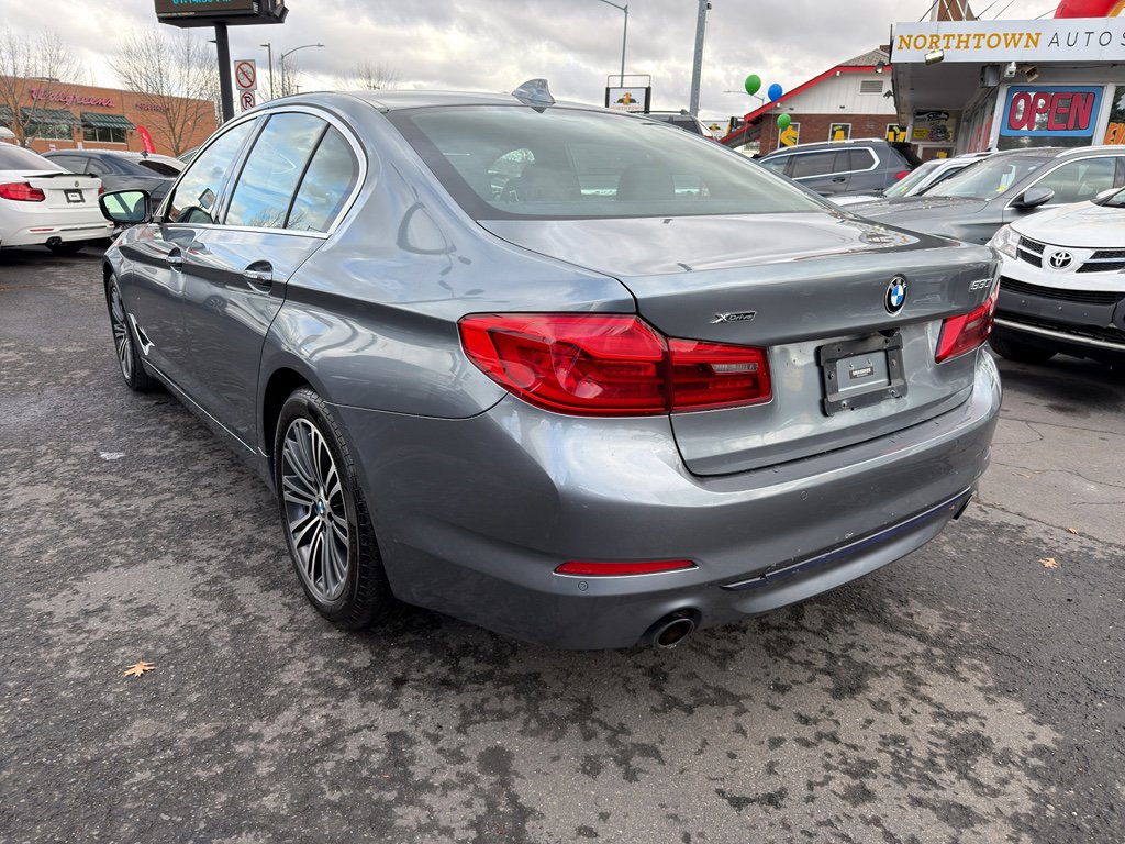 Used 2018 BMW 530i xDrive AWD/4WD image 4