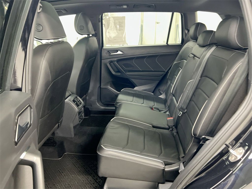Used 2022 Volkswagen Tiguan SEL R-Line image 24
