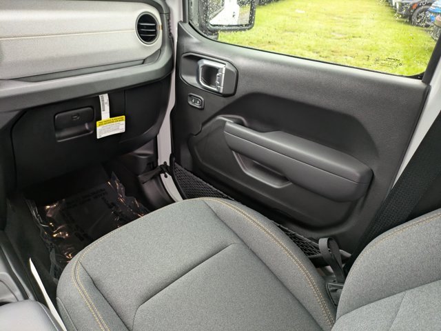 New 2025 Jeep Gladiator Sport image 15