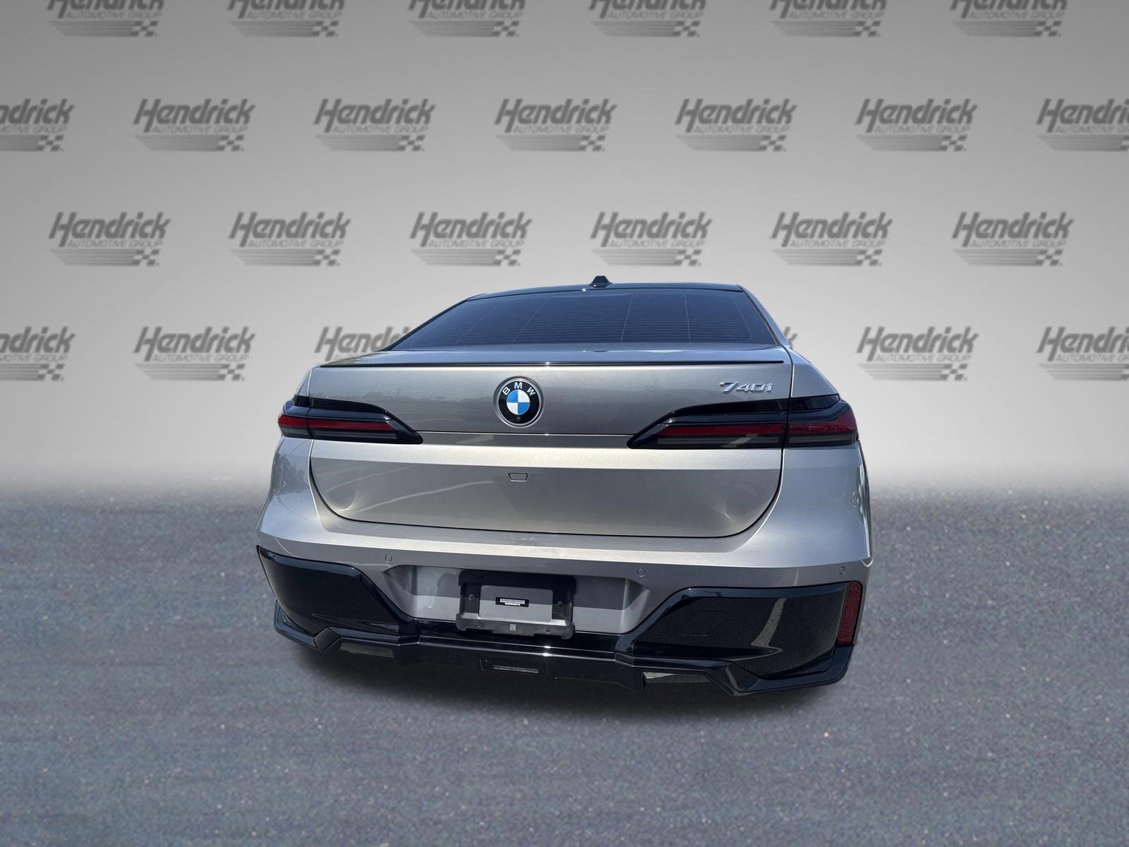 Used 2023 BMW 740i RWD image 8