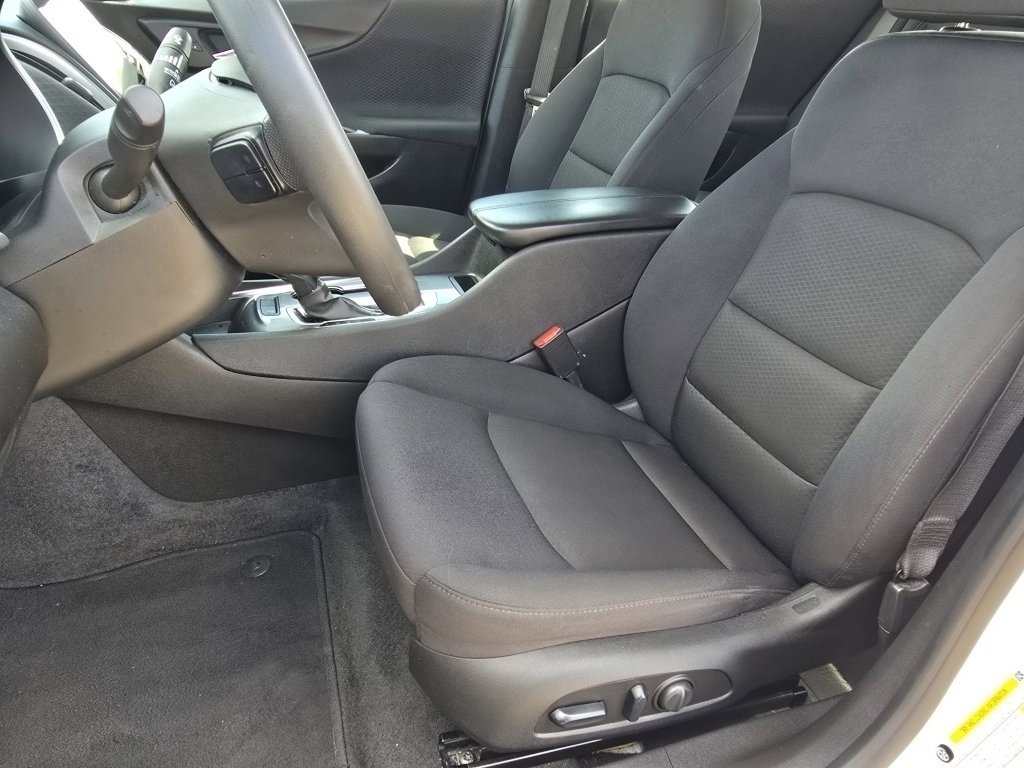 Used 2024 Chevrolet Malibu LT image 23