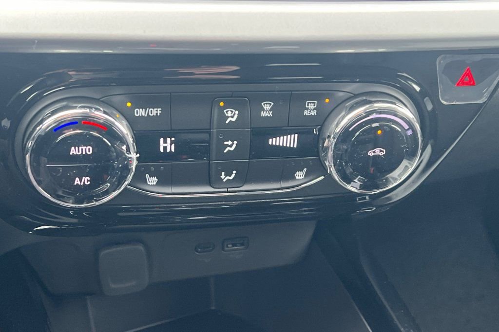 New 2026 Chevrolet Trax LT w/ Driver Confidence Package image 17