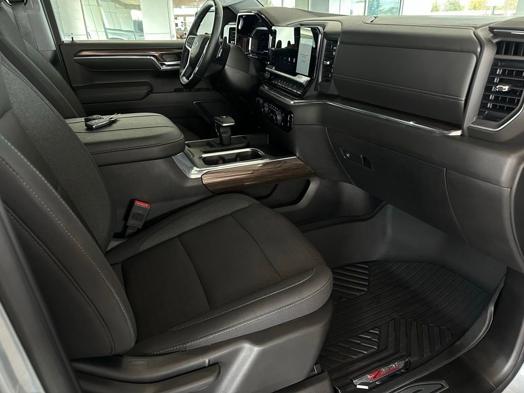 Certified 2024 Chevrolet Silverado 1500 RST image 16