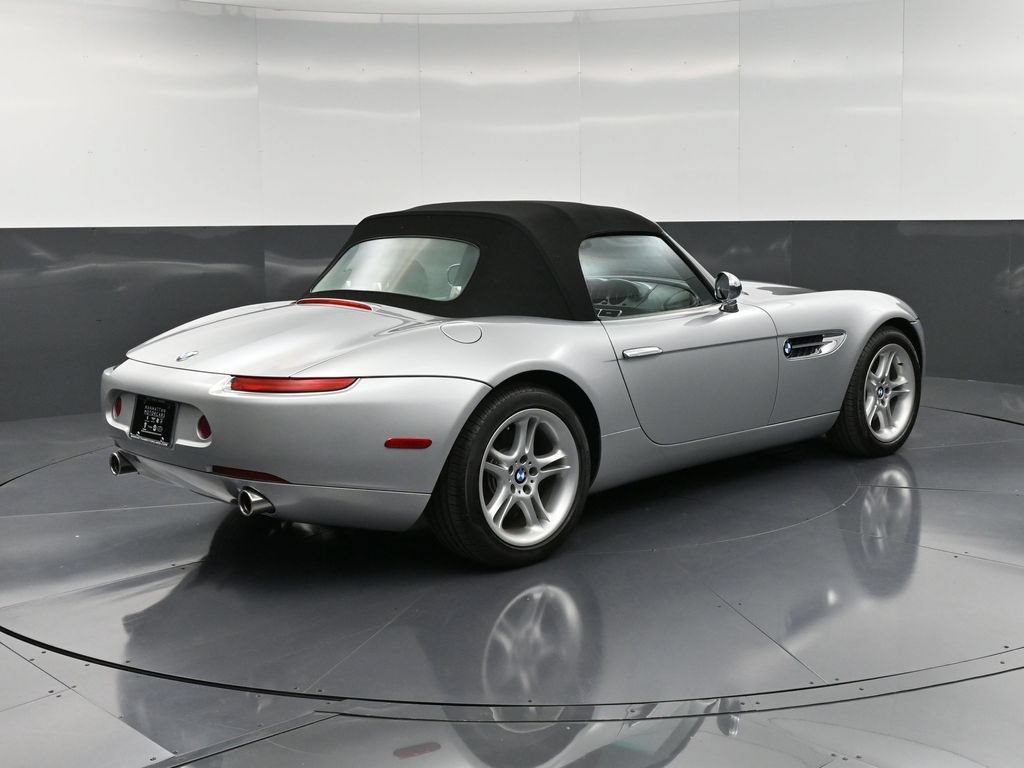 Used 2001 BMW Z8 RWD image 8