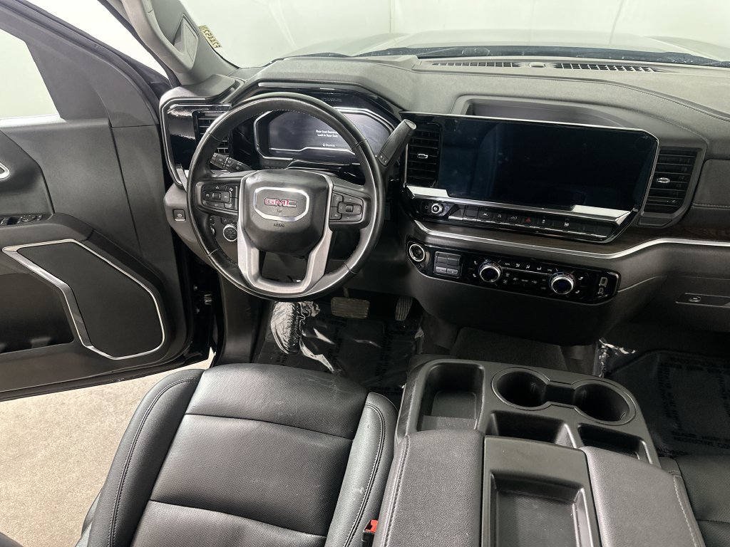Used 2025 GMC Sierra 1500 SLT AWD/4WD image 19
