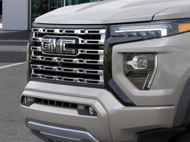 New 2026 GMC Canyon Denali w/ LPO, Black Badging Package AWD/4WD image 13