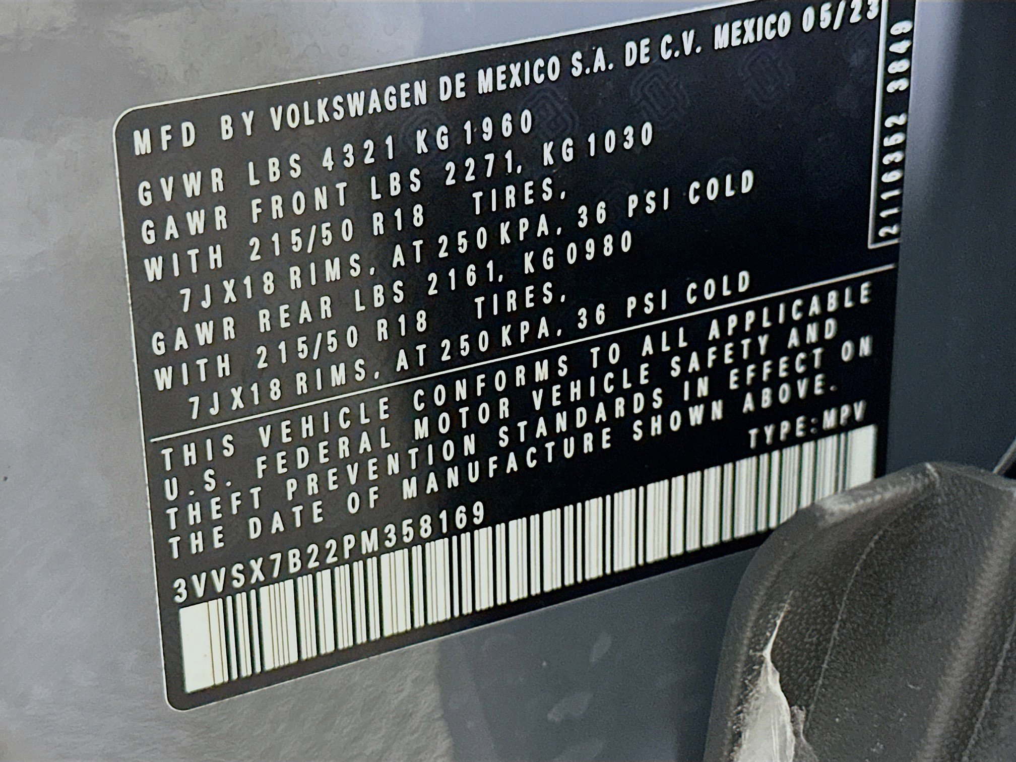 Used 2023 Volkswagen Taos SE w/ Black Wheel Package image 12