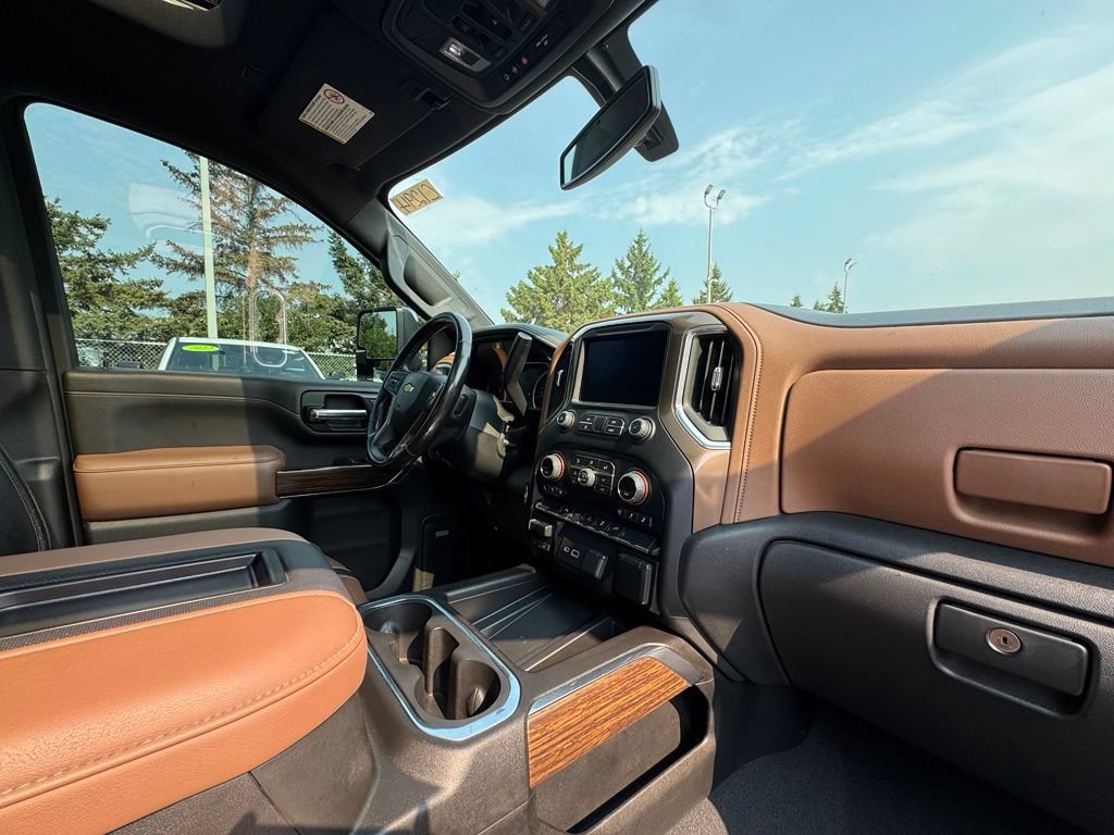 Used 2022 Chevrolet Silverado 2500 High Country AWD/4WD image 40