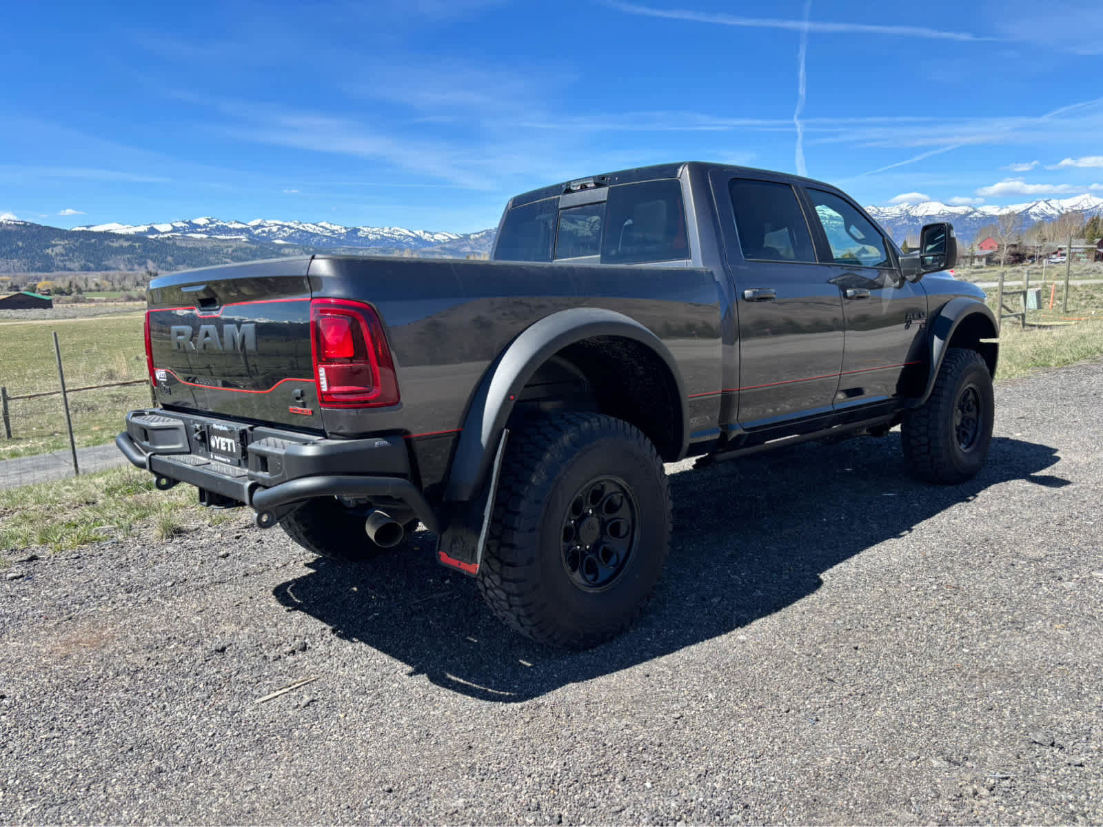 New 2025 RAM 2500 Laramie AWD/4WD image 40