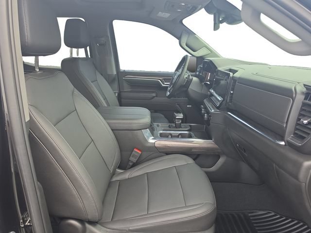 Used 2023 Chevrolet Silverado 1500 LTZ w/ LTZ Premium Package AWD/4WD image 17