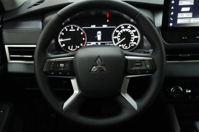 New 2026 Mitsubishi Outlander SE FWD image 20