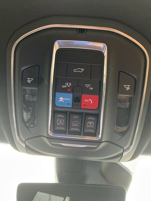 Used 2025 Jeep Grand Cherokee L Summit w/ Obsidian Package image 34