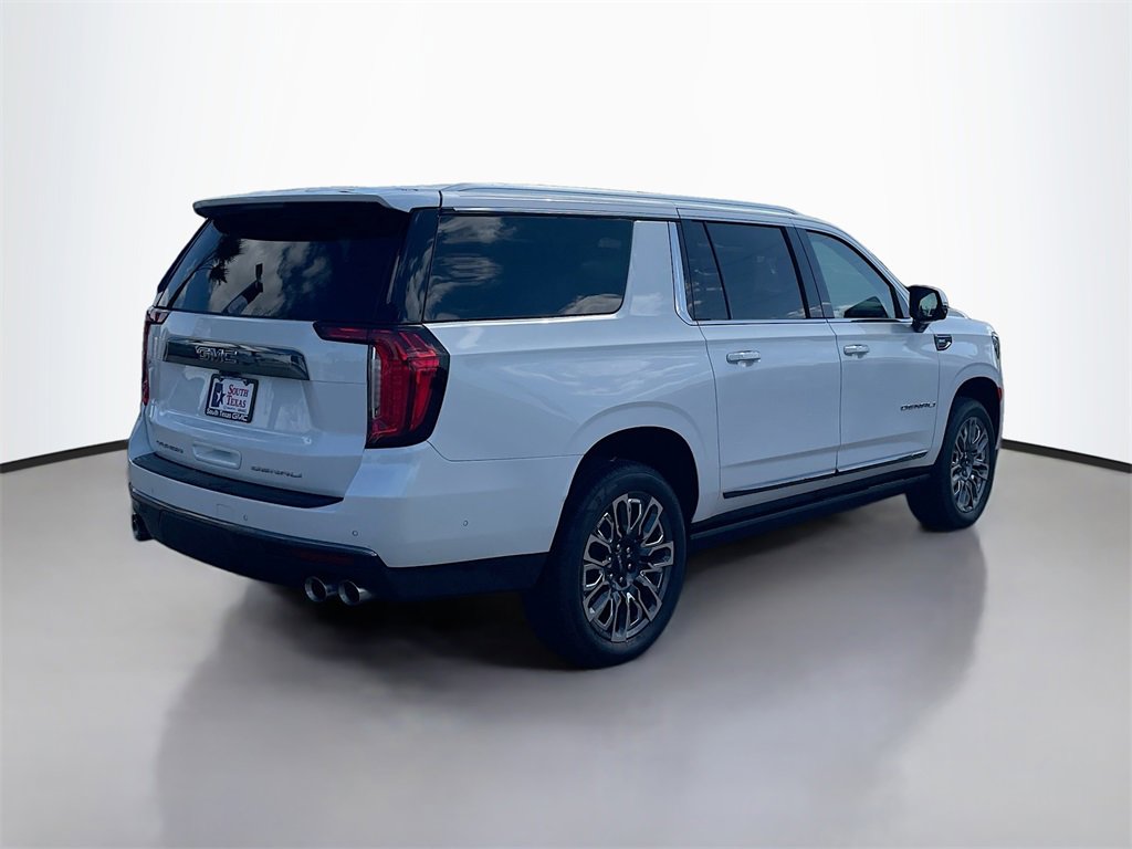 Used 2023 GMC Yukon XL Denali Ultimate image 7