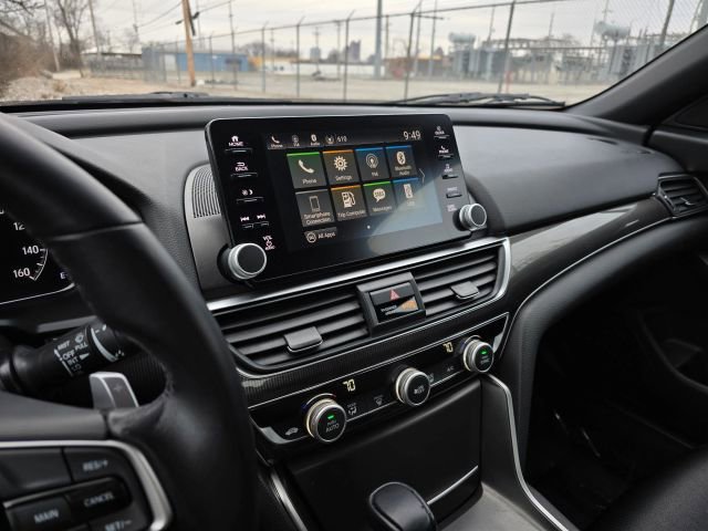 Used 2018 Honda Accord Sport image 26