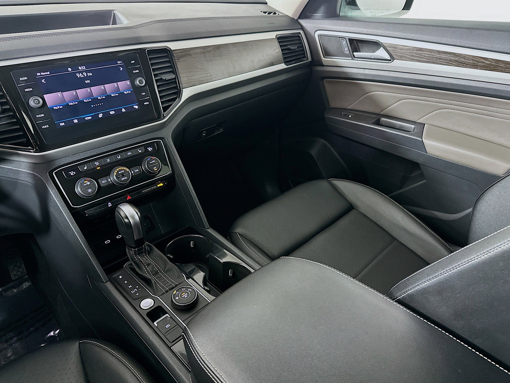 Used 2022 Volkswagen Atlas SE image 21