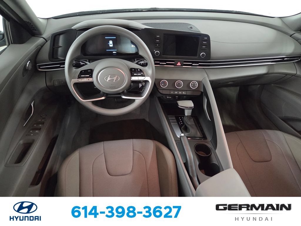 Certified 2026 Hyundai Elantra SE FWD image 17