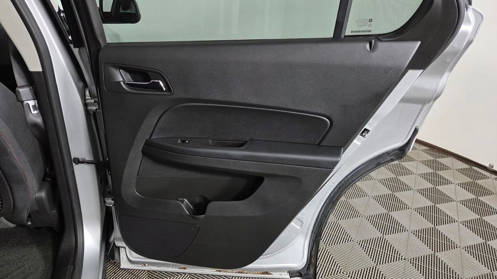 Used 2015 Chevrolet Equinox LT w/ Driver Convenience Package image 29