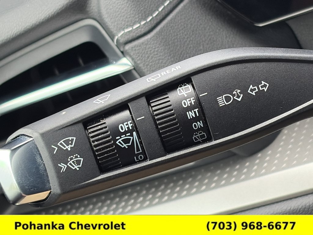 Certified 2025 Chevrolet Traverse LT w/ Driver Confidence Package AWD/4WD image 10