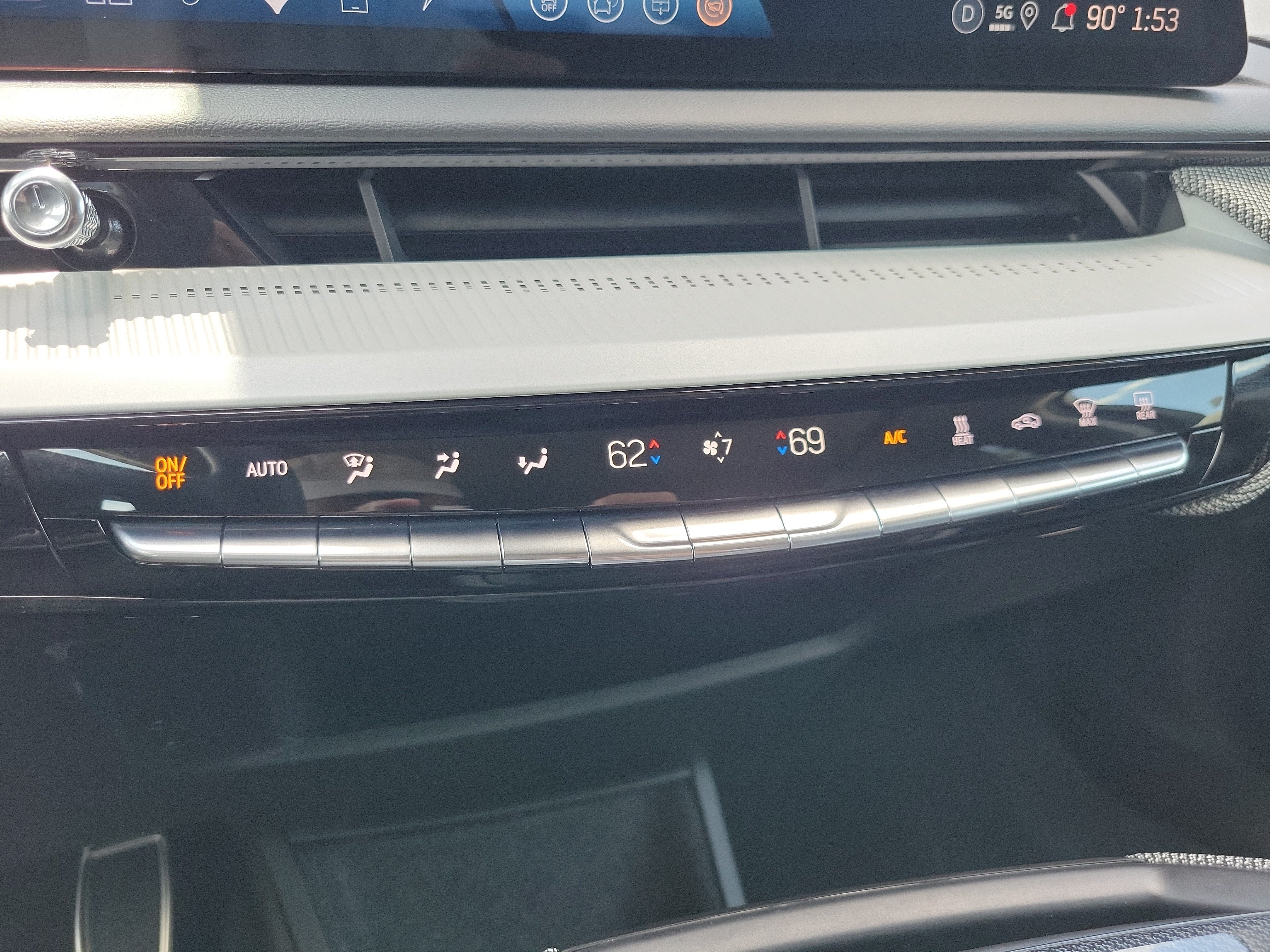 Certified 2025 Cadillac Optiq Sport 2 AWD/4WD image 29