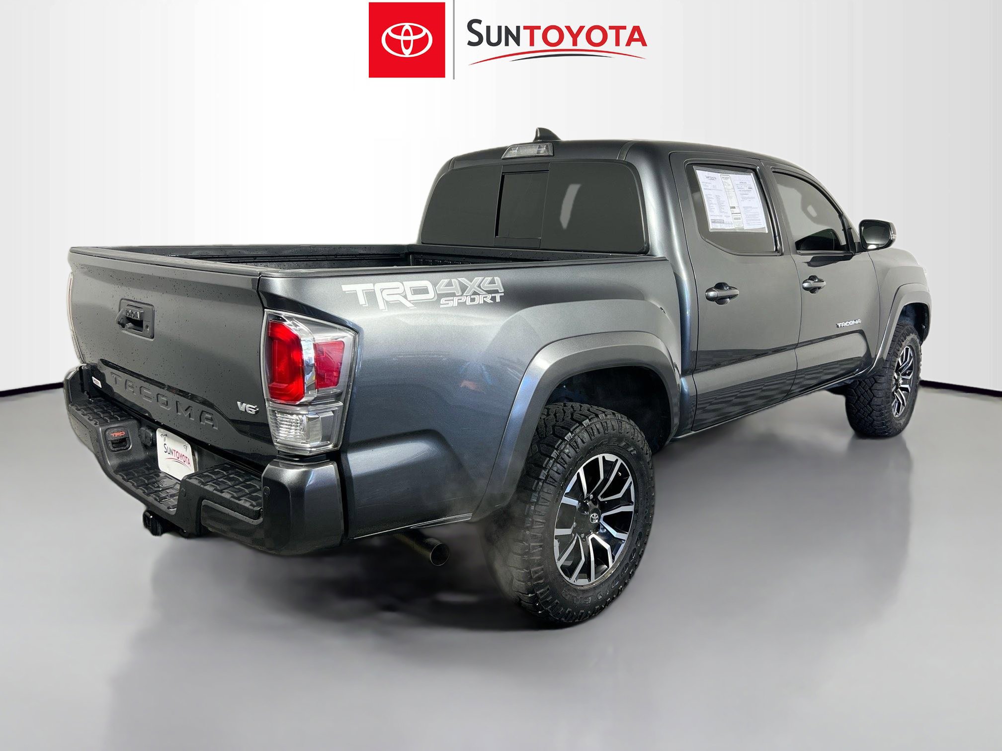 Used 2023 Toyota Tacoma TRD Sport w/ Advanced Technology Package image 4