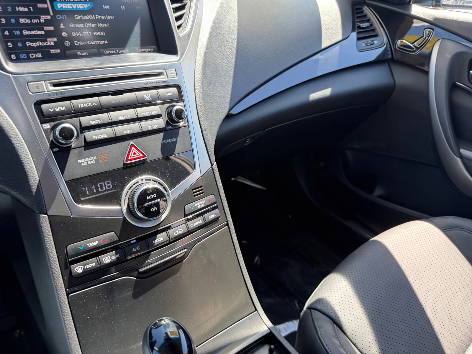 Used 2017 Hyundai Azera Limited image 13