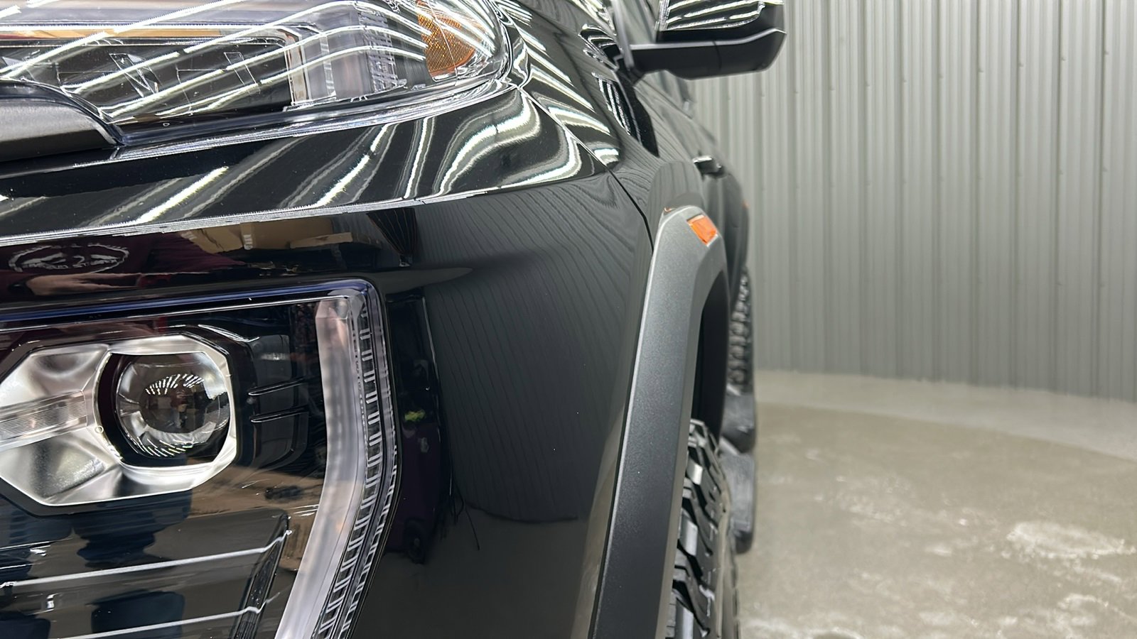 Used 2024 GMC Canyon AT4X image 13