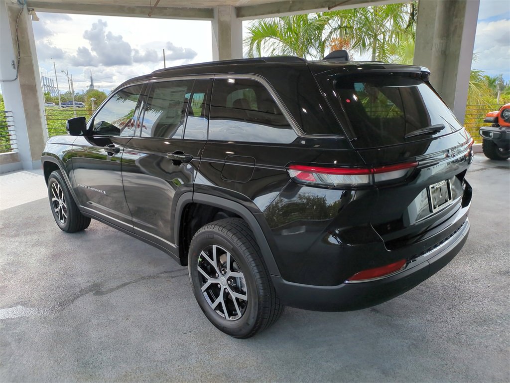 New 2025 Jeep Grand Cherokee Limited image 7