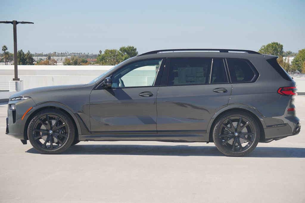 New 2026 BMW X7 M60i image 4