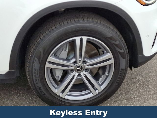 Used 2022 Mercedes-Benz GLC 300 w/ Premium Package Lite image 10