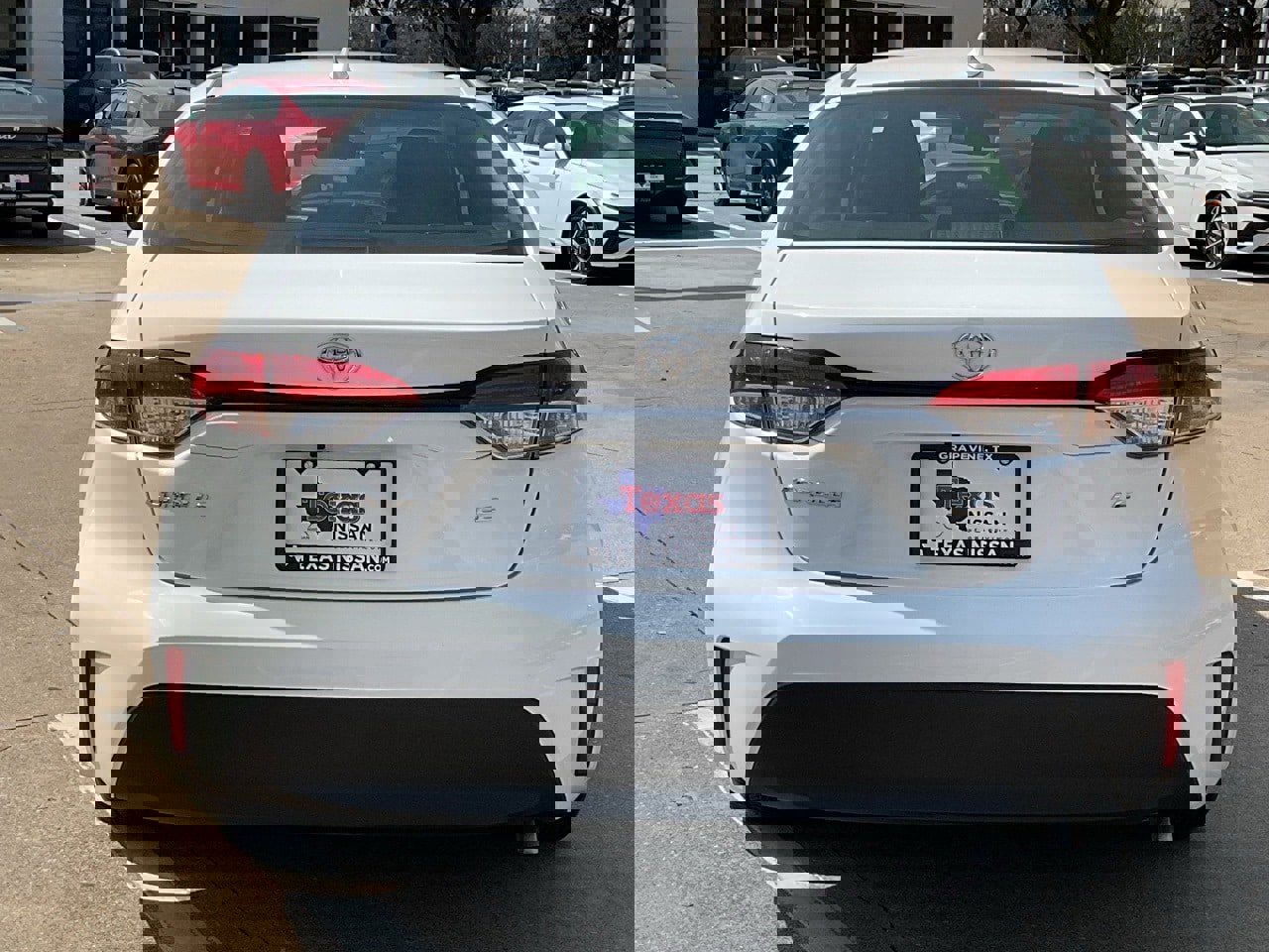 Used 2025 Toyota Corolla LE image 6