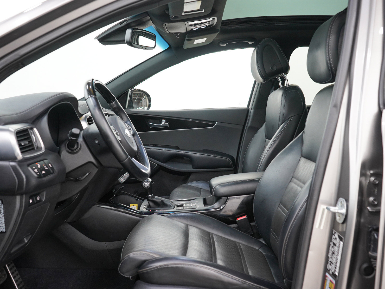 Used 2016 Kia Sorento SX w/ SXL Technology Package AWD/4WD image 26