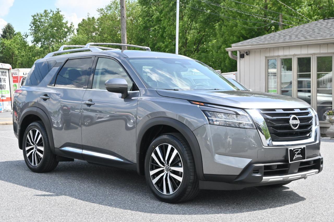 Used 2023 Nissan Pathfinder Platinum w/ Cargo Package AWD/4WD image 5