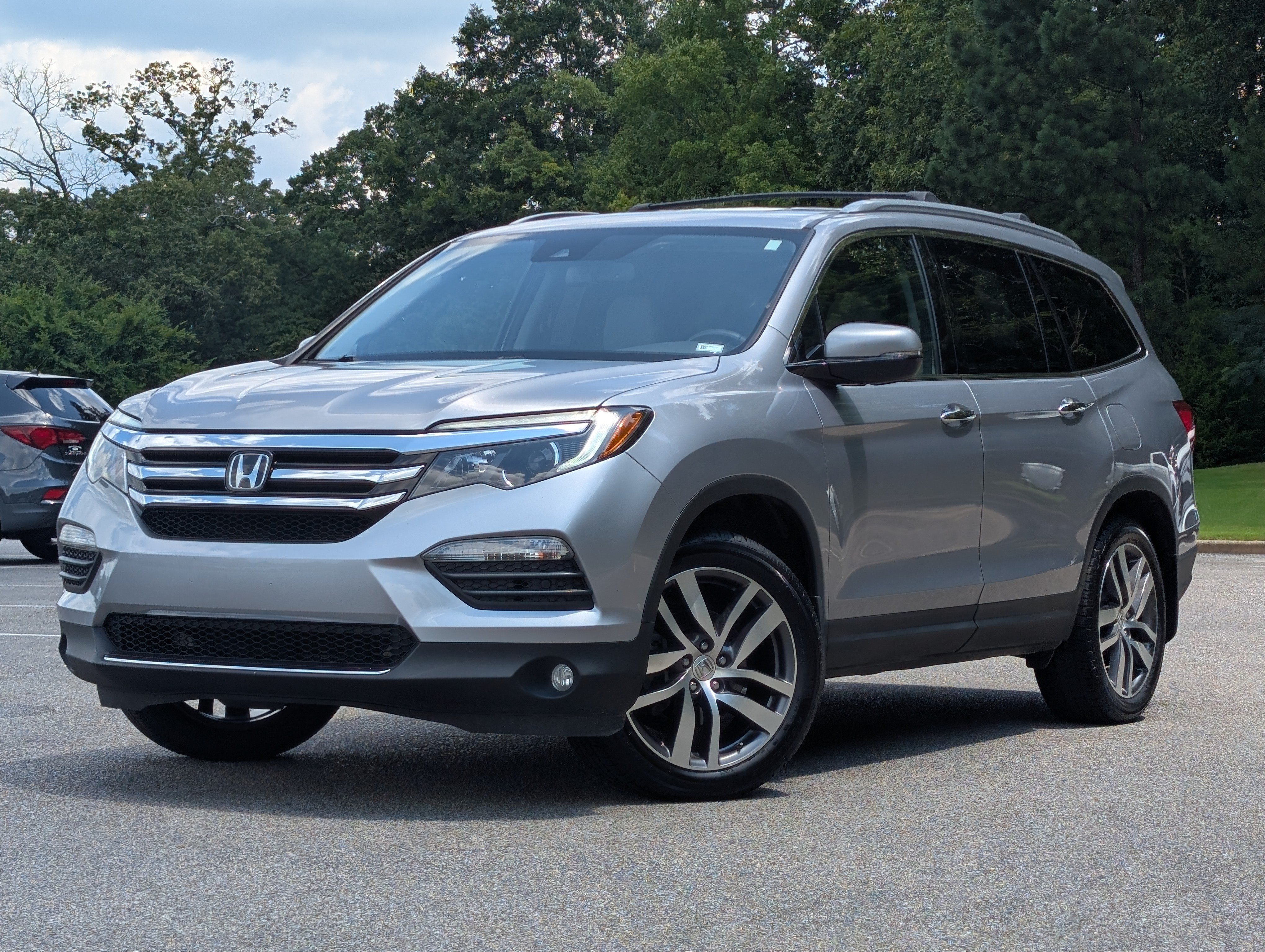 Used 2016 Honda Pilot Touring image 4